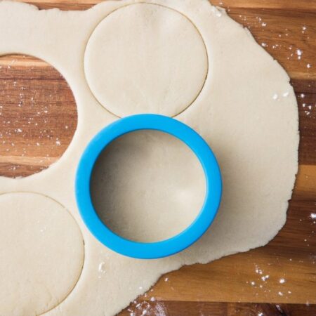 070896056085_cortador20de20galletas20redondo20comfort20grip2-jpg
